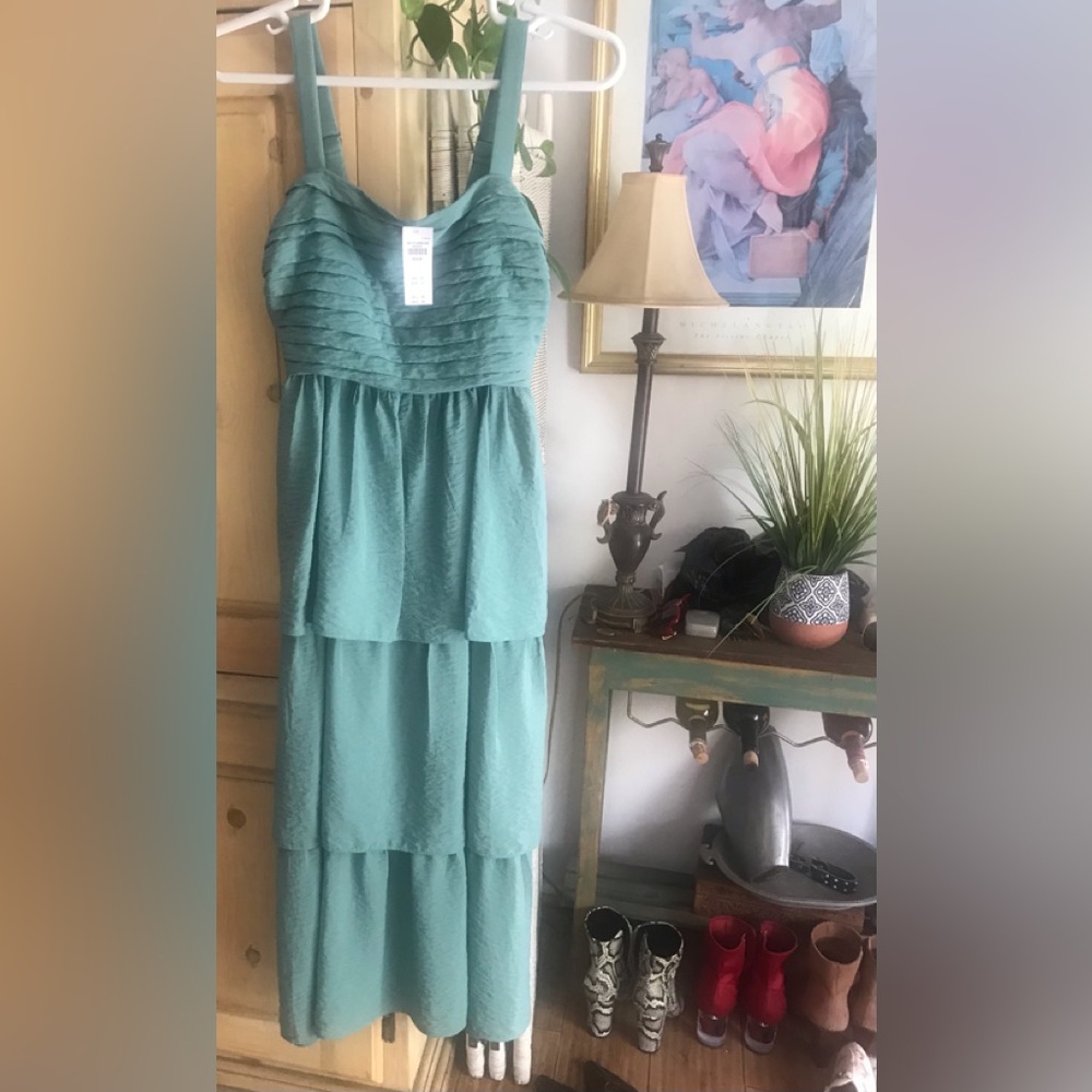 Brand new with Tags never worn so pretty Turquoise Dress  Midi